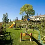Gens Camuria Farm stay *