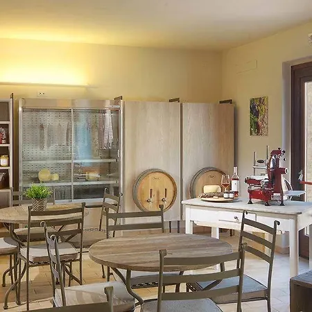 Gens Camuria Camerano