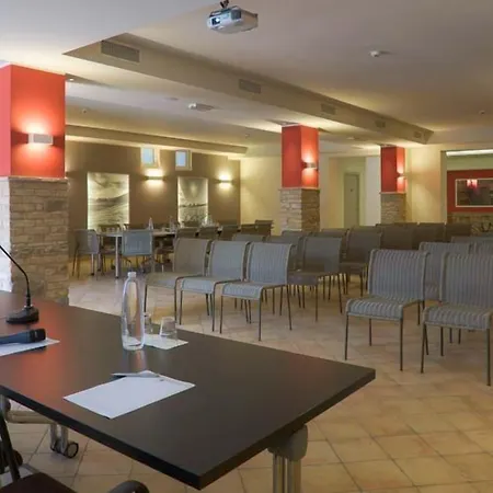 Alloggio per agriturismo Gens Camuria *