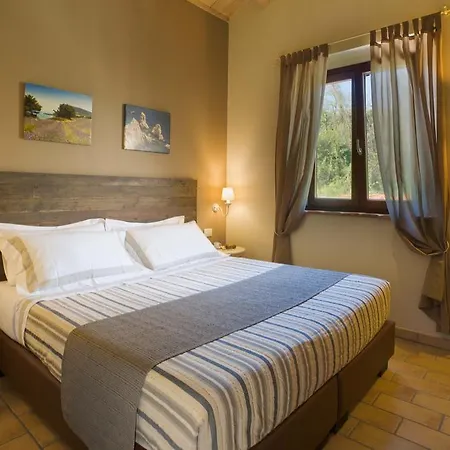 Gens Camuria Camerano