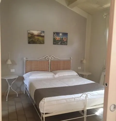 Κατάλυμα σε φάρμα Gens Camuria Camerano